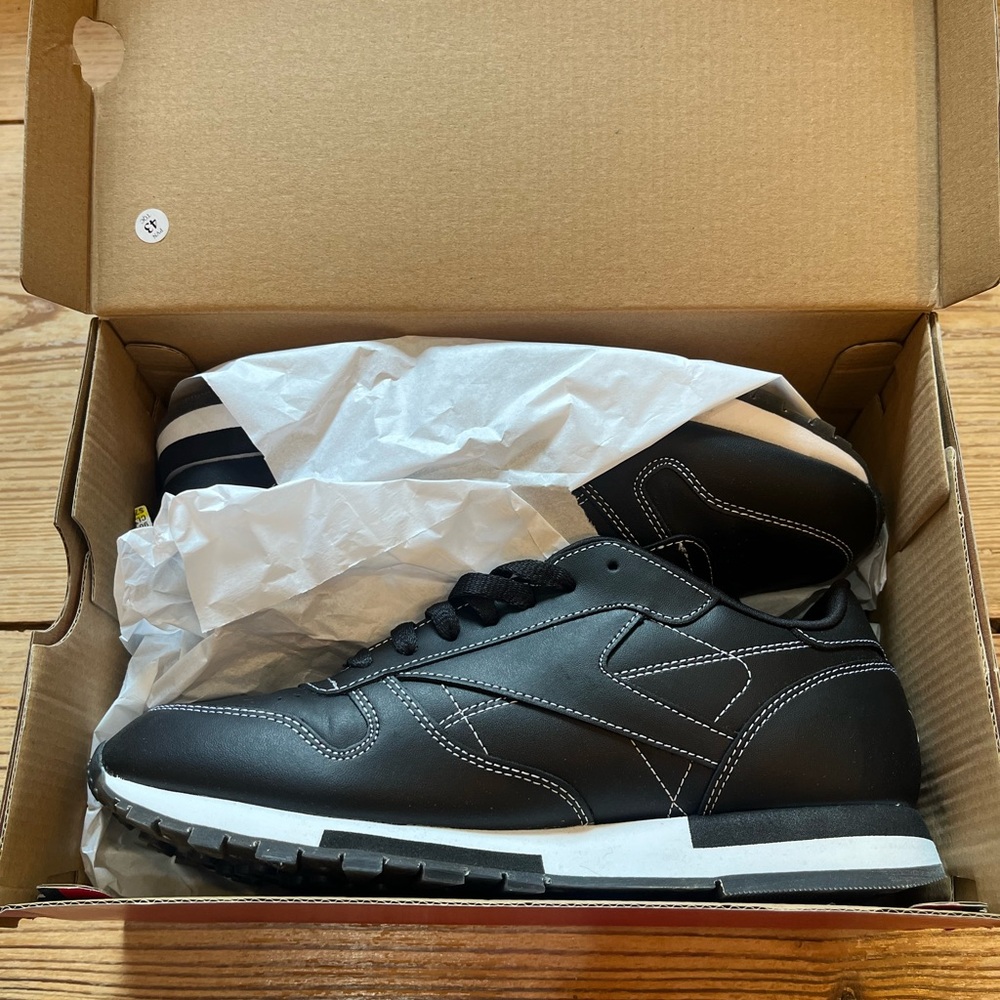 Reebok Black and White Sneakers Classic Style